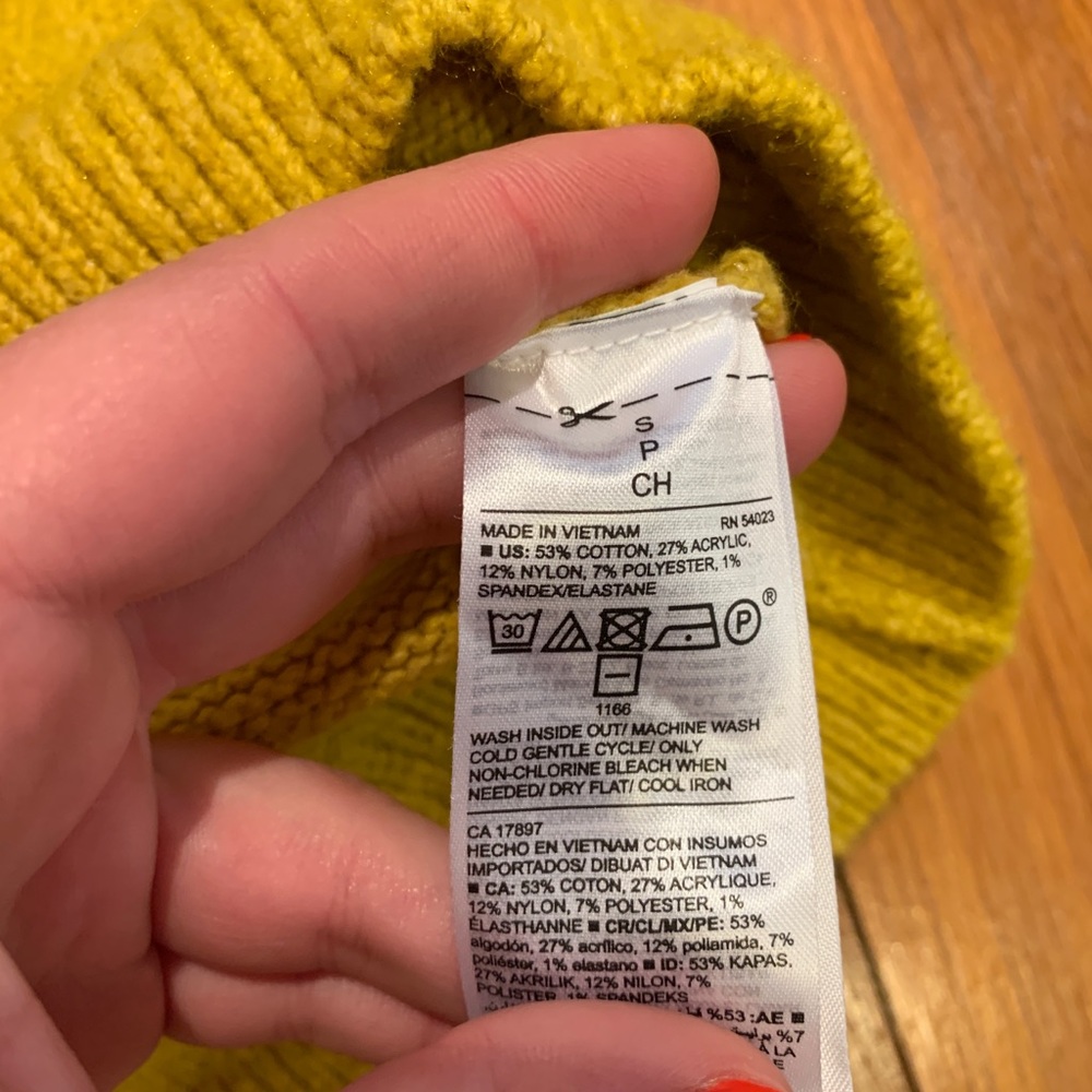 NWOT Old Navy Striped Crewneck Sweater - Picture 4 of 4